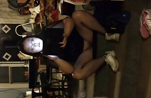 XXX DriverXXX film porno gratuit adulte - Une petite ado chevauche une bite pour rentrer à la maison